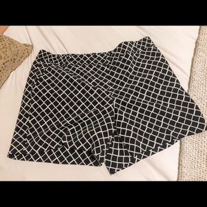 The Limited - Women’s black and white dress shorts